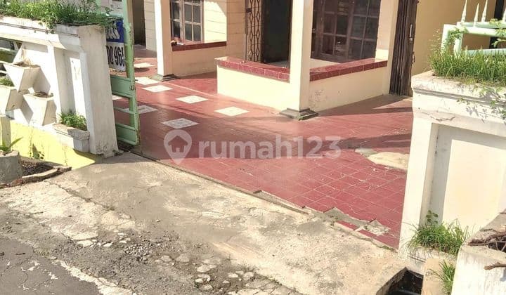 Rumah di Jalan Kumudasmoro Bongsari Semarang Barat