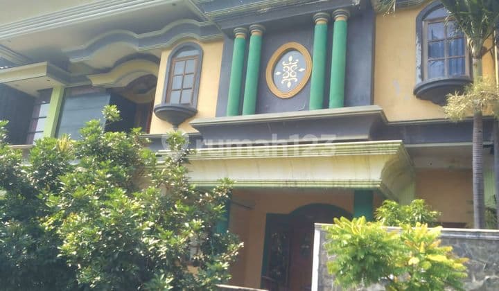 Rumah Mewah 2 Lantai Di Graha Candi Golf, Candi Sari Semarang.