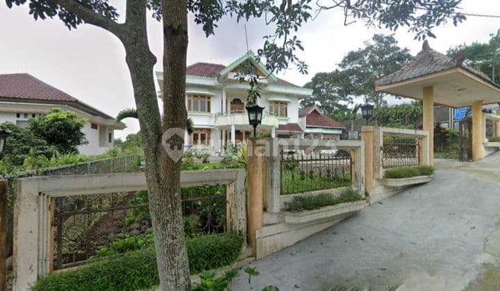 Two-Story Villa House in Bandungan, Semarang