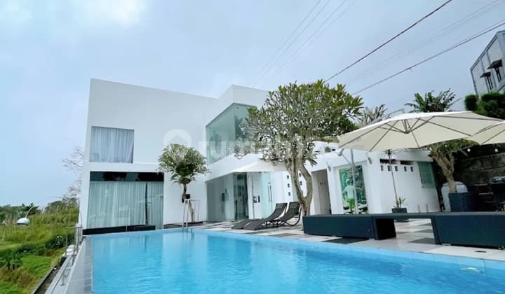 Vila Putih Dekat Candi Gedongsongo Bandungan Semarang