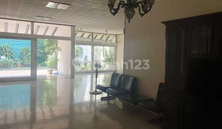 Disewakan Rumah di Jl Dharmawangsa Kebayoran Baru Jakarta Selatan