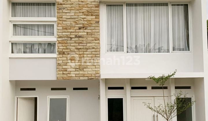 Dijual Rumah 2lt 1KM Dr Halte Tj Budi Luhur di Deplu Tangerang