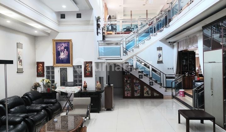 Dijual Rumah 2 Lantai SHM di Pinang Tangerang