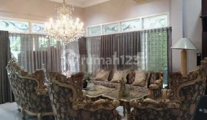 House on Kh Hasyim Ashari, Central Jakarta
