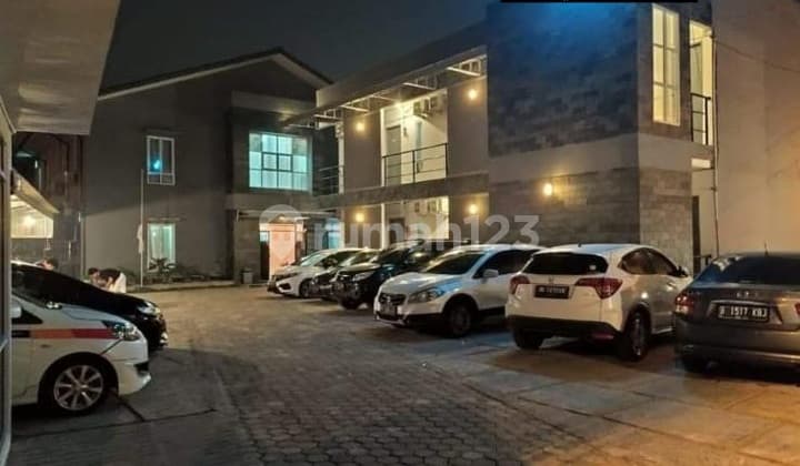 Dijual Kost Mewah 36 Kamar + Parkir di Jln Madang Palembang
