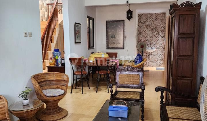 J012 - Rumah Kosan 616 M2, Pondokgede, 2M