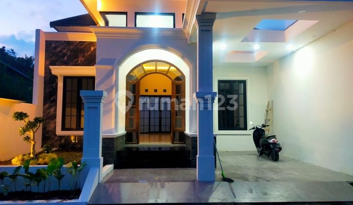 Rumah Siap Huni Desain Klasik Modern Di Sukoharjo Ngaglik Sleman