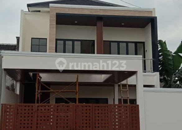 Rumah Mewah Baru Siap Huni Di Jakal Km 7,8 Sleman (10 Menit Ugm)