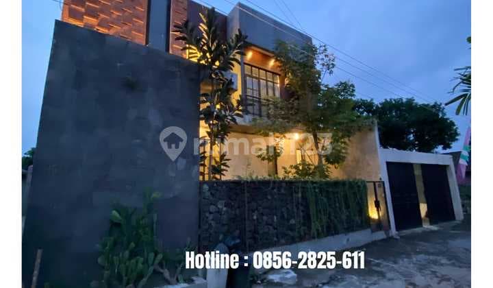 Rumah Mewah Siap Huni Konsep Industrial Di Maguwoharjo Sleman