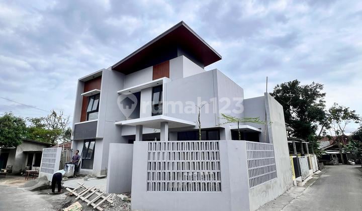 Rumah Mewah Siap Huni Di Tlogoadi Mlati Sleman (5 Menit Jcm & Uty