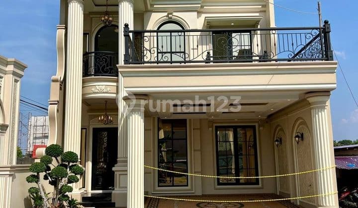 Classic Luxury House in Jogja Banyuraden Gamping Sleman Area