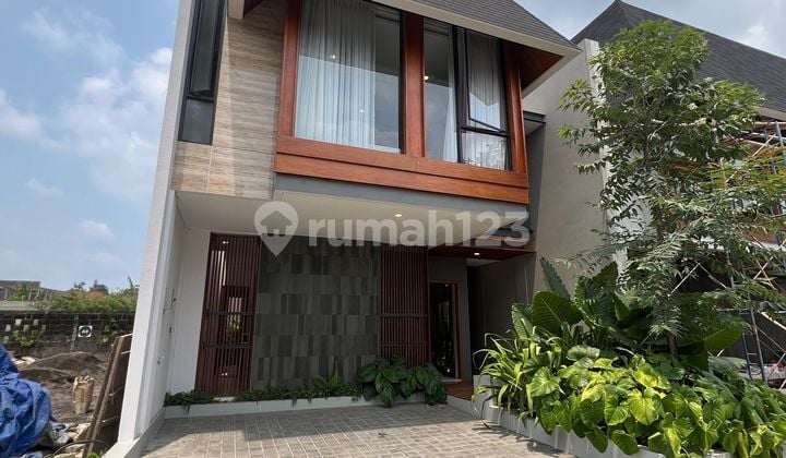 Luxury House in Jogja Area Inside Ringroad Maguwoharjo Depok Sleman