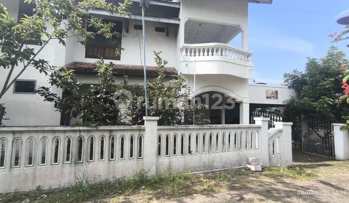 Rumah 2 lantai + kandang walet aktif di kemantren purwosari