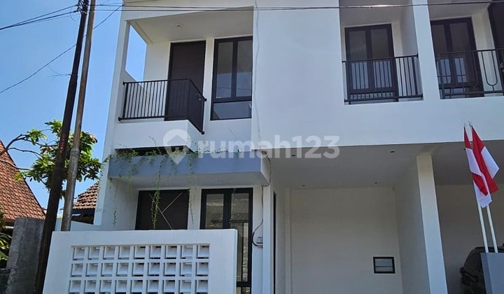 Rumah Minimalis 2 Lantai Siap Huni Jl Ikan Cakalang Blimbing