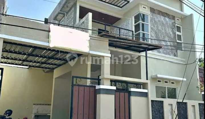 Minimalist 2-Story House Ready to Occupy - Sulfat Purwantoro Malang