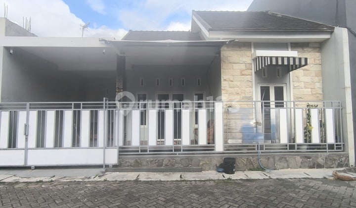 Rumah minimalis siap huni jl akordion tunggulwulung lowokwaru