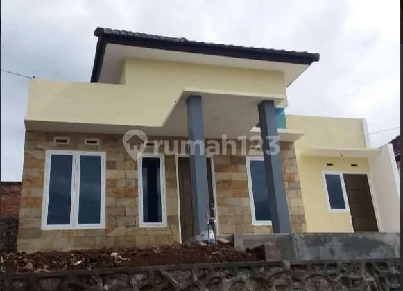 Rumah Minimalis Baru Siap Huni Tanah Luas 185m2 Area Sengkaling