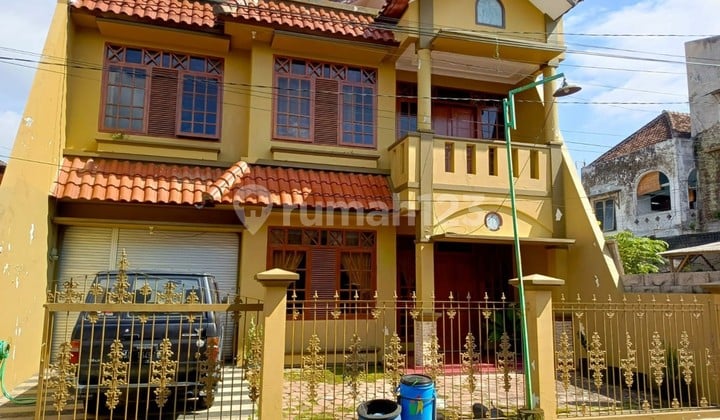Rumah 2 lantai luas 200m2 area ranugrati sawojajar