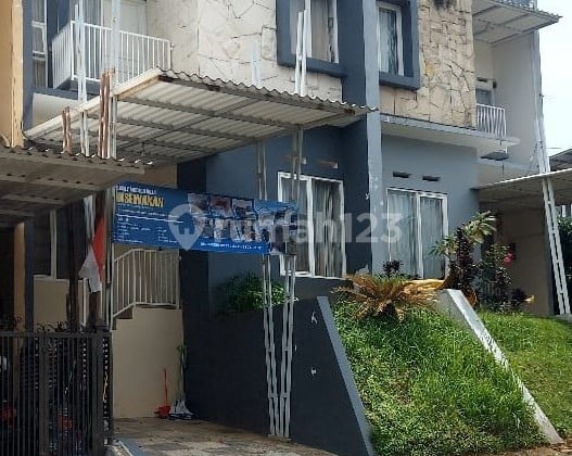 Rumah 2 lantai full furnished siap huni area tidar malang