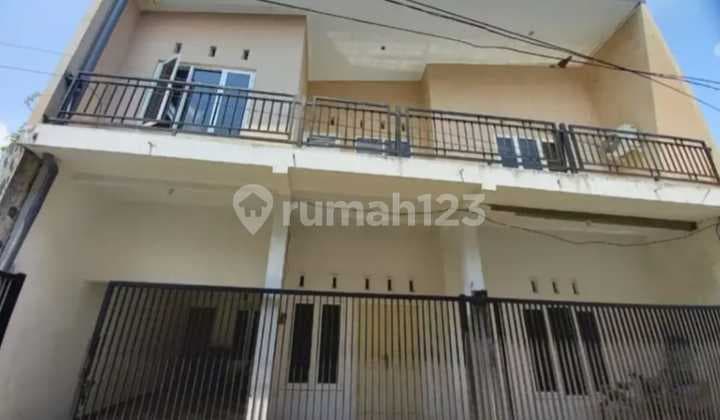 Dijual rumah 2 lantai siap huni area ranugrati sawojajar