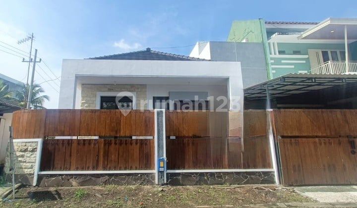Modern House 144M2 Ready to Occupy in Sulfat Blimbing Area