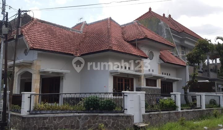 Rumah Pojok Luas 215m2 Kawasan Sulfat Blimbing