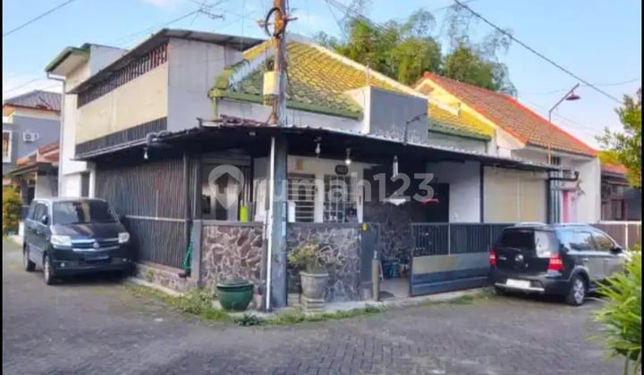 rumah hook murah siap huni area jl borobudur Blimbing