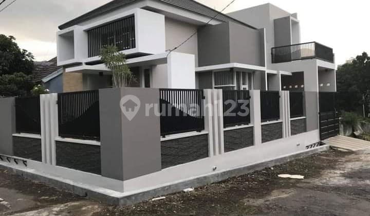 Rumah Bagus 2 Lantai Posisi Hook Area Ngijo Karangploso
