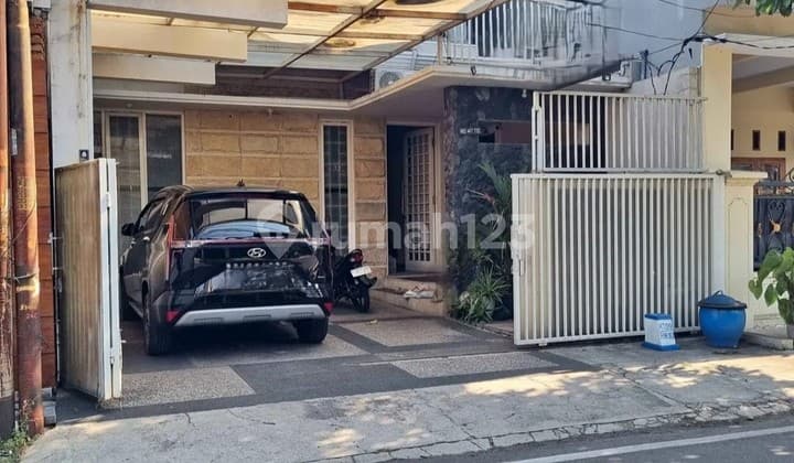 Rumah 2 lantai siap huni lokasi strategis area sawojajar malang