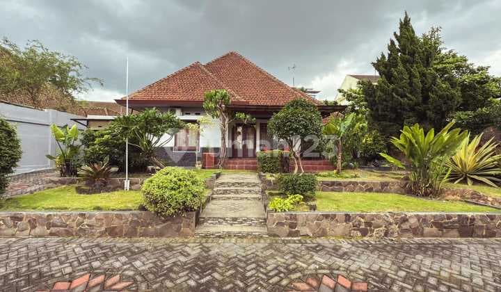 Rumah vintage klasik luas 968m2 jl tumenggung suryo blimbing