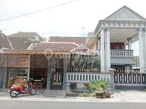 Dijual Rumah Hook 3 Lantai Siap Huni Semi Furnished di Sawojajar