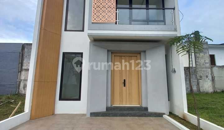 Rumah Baru 2 Lantai Siap Huni Strategis Dekat Exit Tol Sawojajar