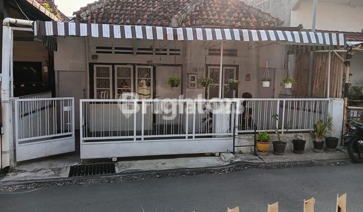 RUMAH LAMA STRATEGIS DI PUSAT KOTA SEMARANG