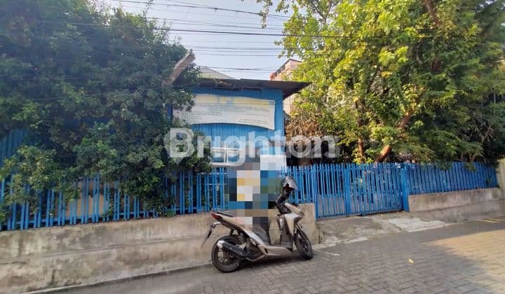 RUMAH LAMA LOKASI STRATEGIS DEKAT KAMPUS DI SEMARANG TIMUR