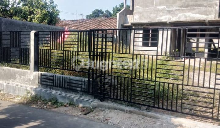Rumah Luas 2 Lantai dan Nyaman Strategis di Salatiga