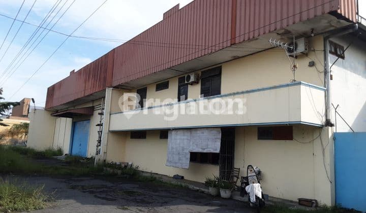 PABRIK DAN GUDANG LUAS , STRATEGIS PINGGIR JALAN UTAMA KARTASURA