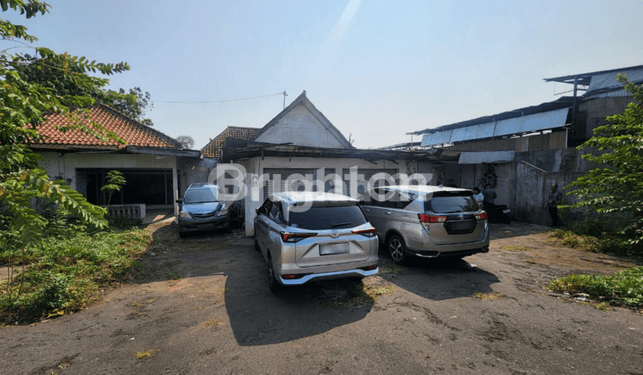 Warehouse house in Jatingaleh - Semarang, land only.