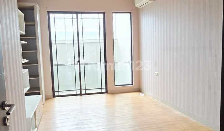 Dijual Rumah di Green Lake City Cluster Asia, Uk.6x18m2, Harga : 3,5M