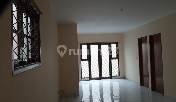 Rumah Nyaman di Komplek Daerah Arcamanik