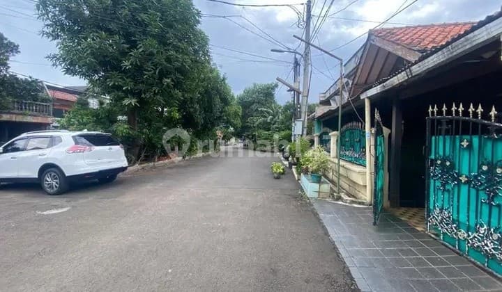 Rumah komplek samping jalan kihajar dewantara ciputat bebas banjir