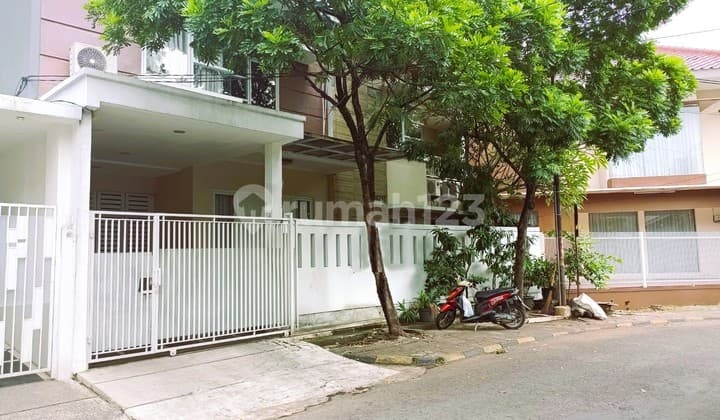 Rumah Komplek Bintaro Sektor 5 Dekat Stan Lottemart Bintaro Plaza