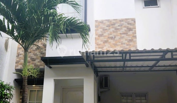Rumah 2 lantai cirendeu perbatasan tangsel jaksel siap huni