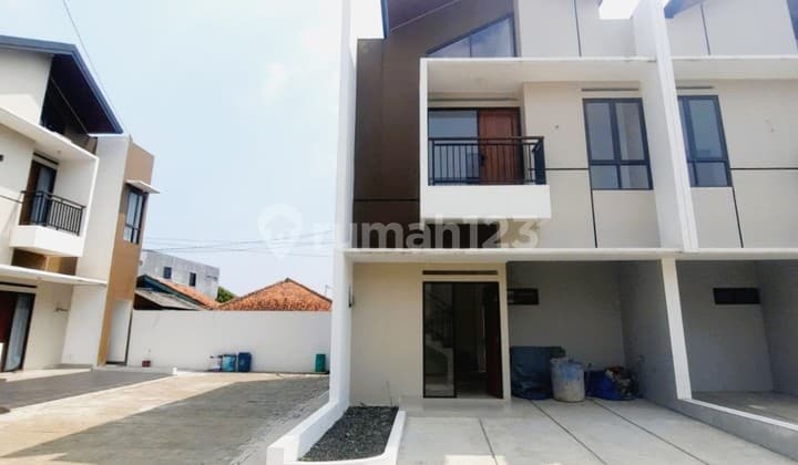 Rumah 2 Lantai Modern Bakti Jaya Setu Serpong