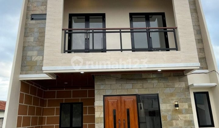 Rumah 2 Lantai Cantik Pamulang Dekat Kantor Wali Kota Tangsel