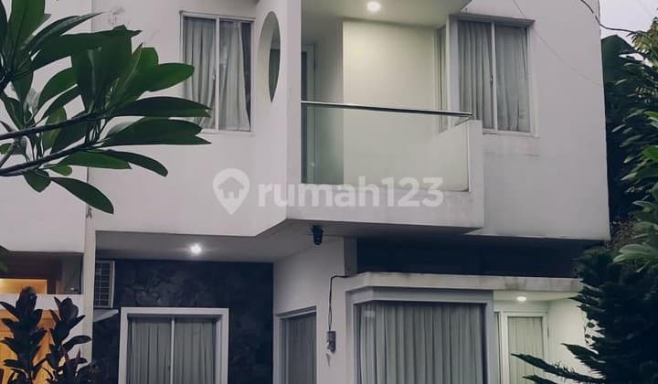 Rumah exclusive townhouse samping jln aria putra ciputat dekat bintaro bebas banjir