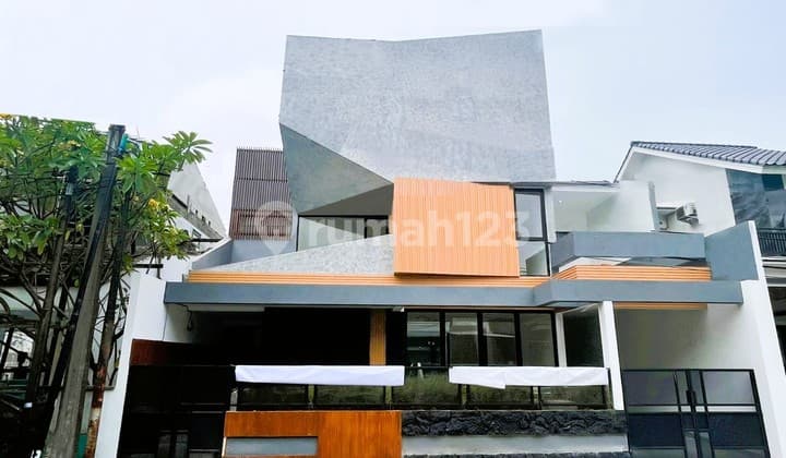 Rumah Baru Bintaro Sektor 9 One Get System Ada Kolam Renang