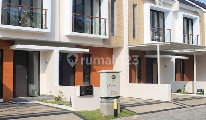 Luxury House Behind Taspen Office