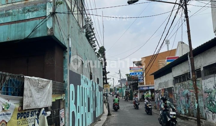 Disewakan Ruko Gandeng Strategis Ciledug Raya .Komersial Area
