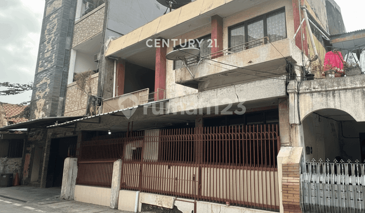 Two-Story House Full Marble Jalan Kartini 8 Dalam Central Jakarta