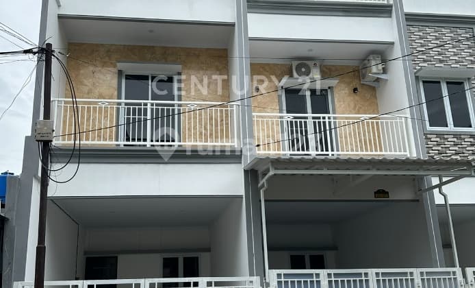 Brand New Rumah Tanjung Duren Jakarta Barat